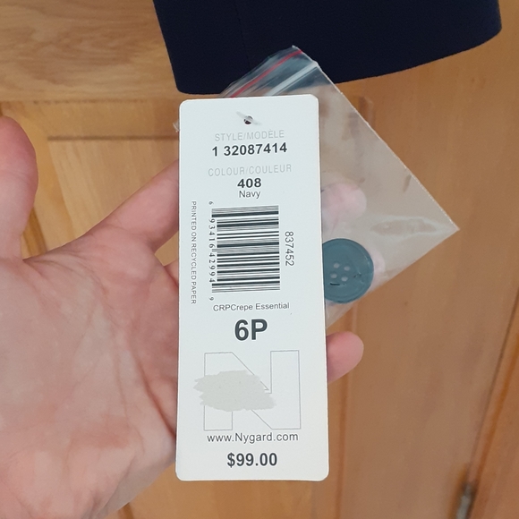 NEW Nygard Navy 3 Button Blazers Size 4P & 6P - Picture 3 of 8